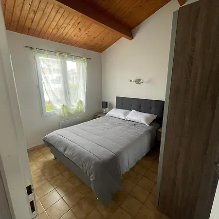 Pavillon Avec Jardin Clos, Terrasse, Et Confort, A 950m De La Des Sables-d'olonne - Fr-1-92-743 بيت للعطل *