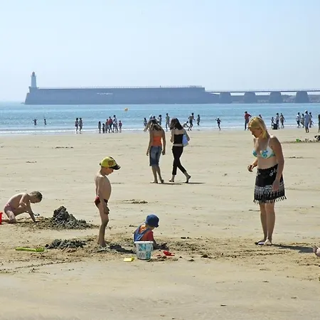 Pavillon Avec Jardin Clos, Terrasse, Et Confort, A 950m De La Des Sables-d'olonne - Fr-1-92-743