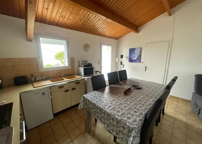 Pavillon Avec Jardin Clos, Terrasse, Et Confort, A 950m De La Des Sables-d'olonne - Fr-1-92-743 בית נופש La Pironnière