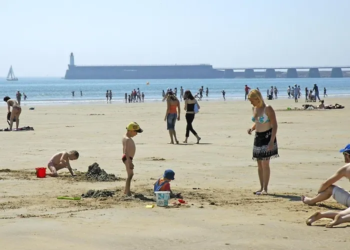 Pavillon Avec Jardin Clos, Terrasse, Et Confort, A 950m De La Des Sables-d'olonne - Fr-1-92-743